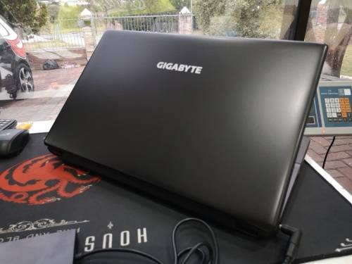 REAL MONSTROUS GAMING!!!*6TH GEN i7*GIGABYTE P17*NVIDIA GTX*QUAD CORE i7-6700HQ*FHD**8GB*1000GB HDD